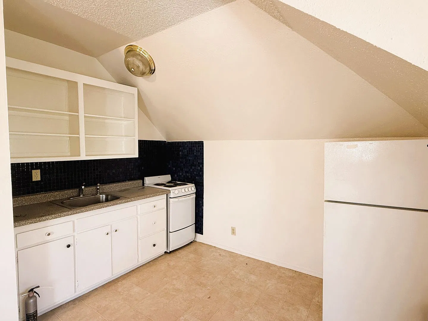 901 Fell St — Photo 2