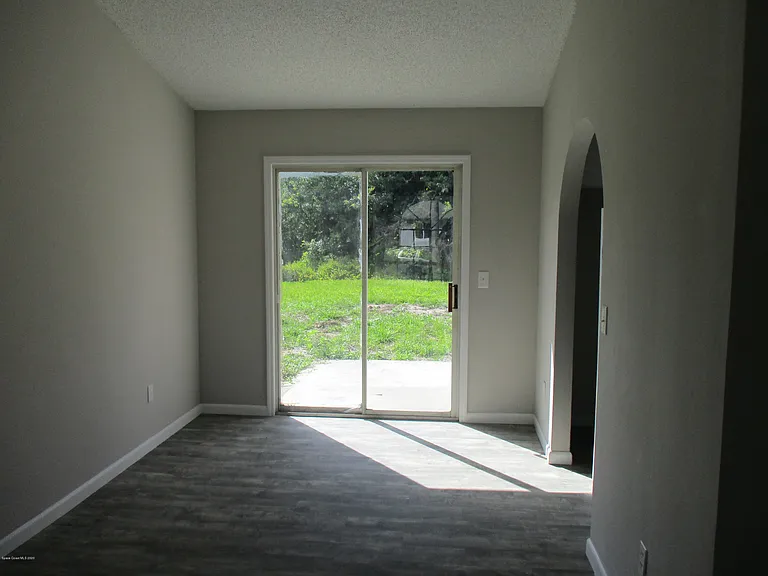 474 Tuloma Ave SW — Photo 3