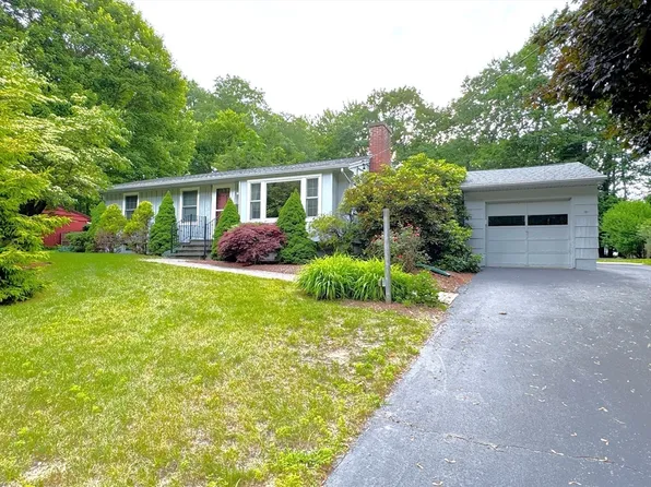 47 Valley Hill Dr, Holden, MA 01520