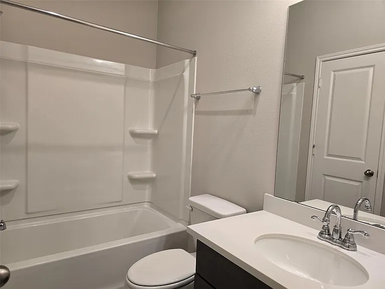 8711 Fox Trail Dr — Photo 24