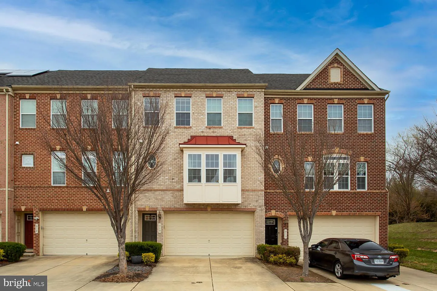 915 Hall Station Dr photo 1