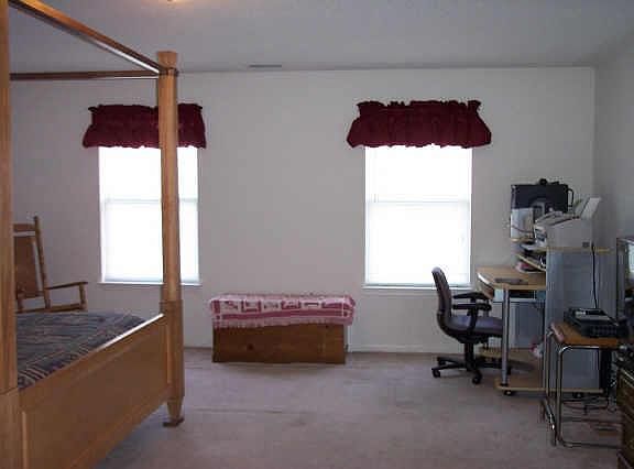 4th image of 4150 N Waterthrush Dr