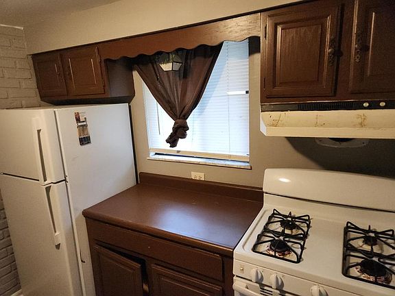 3rd image of 325 Palma St