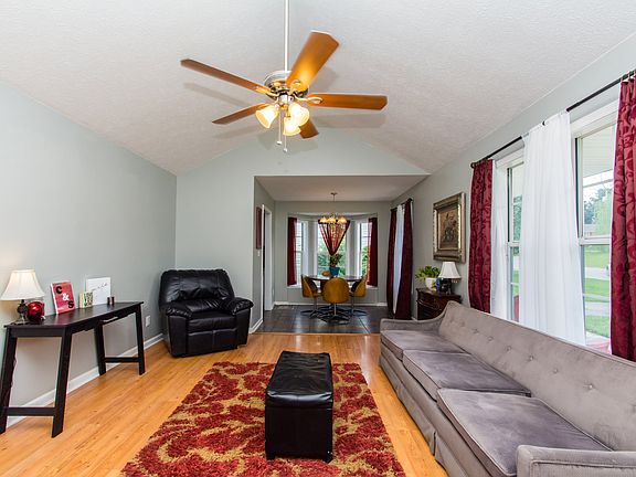 2nd image of 355 Treeland Dr