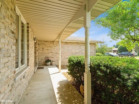 3rd image of 14353 Pinewood Dr