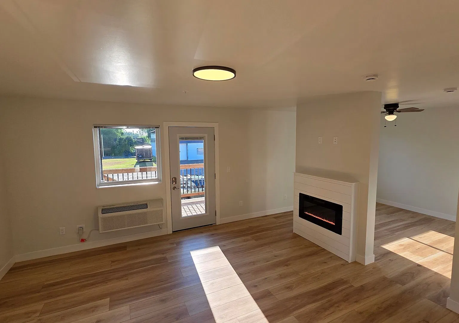 Commonwealth Flats — Photo 3