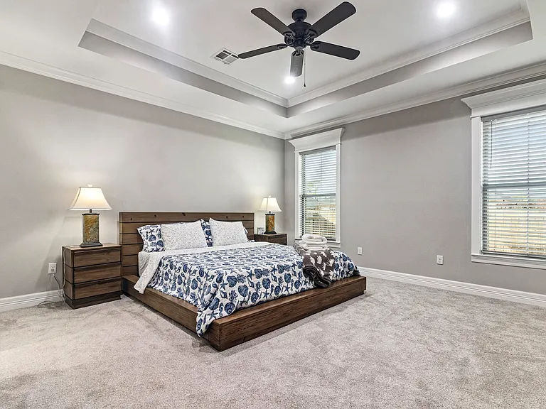 716 Dianne Ln — Photo 10