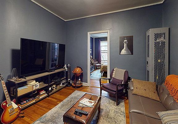 2nd image of 128 Mac Dougal St #3B