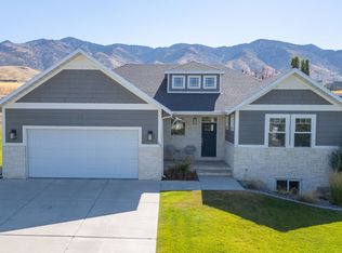 84 N 820 E, Hyde Park, UT 84318