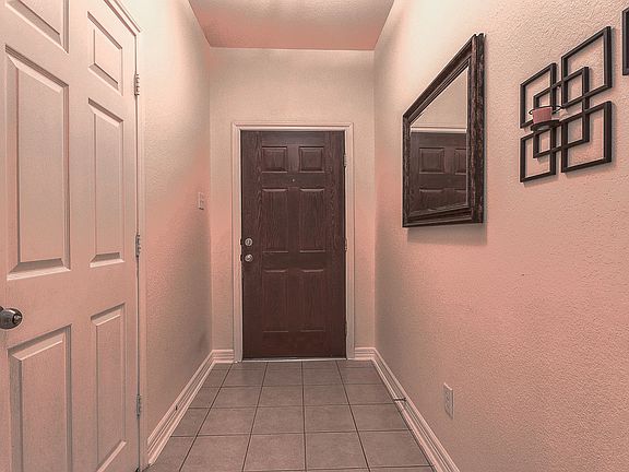5th image of 18134 Surrey Lake Ln