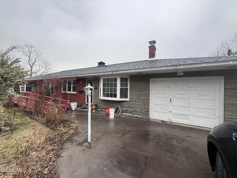 2nd image of 1911 Golf Avenue