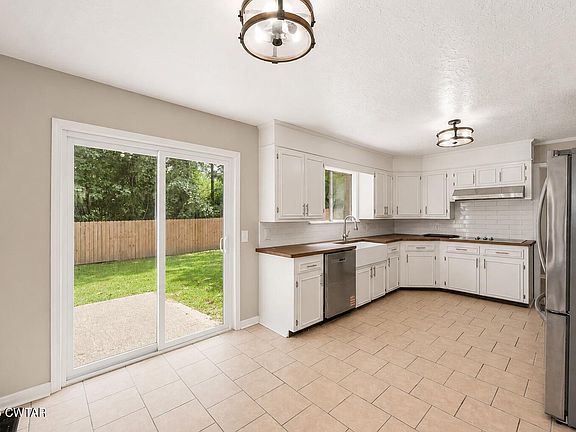 4th image of 70 Hurtland Dr