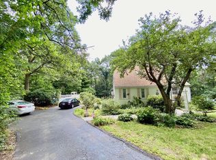 28 Cooke Rd, Plymouth, MA 02360