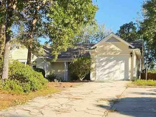 808 Tanlaw Ct, Wilmington, NC 28412