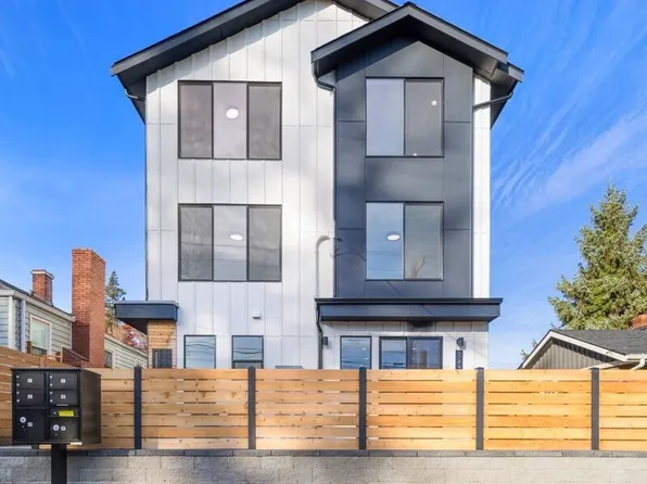 528 N 72nd Street, Seattle, WA 98103