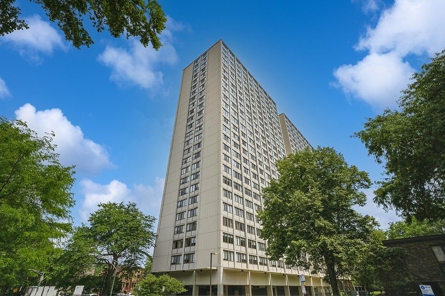 1st image of 4800 S Lake Park Ave #2509A