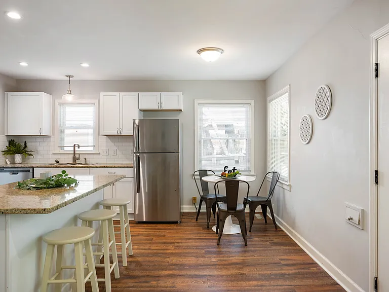 5243 E Market St — Photo 15