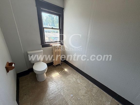 4th image of 1434.5 N Walnut St