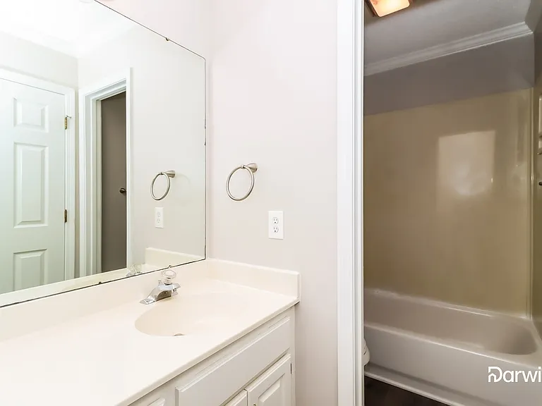 1747 Abbotsford Ct — Photo 10