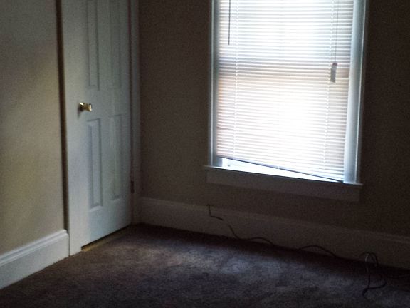 4th image of 4143 Woodbridge Ave