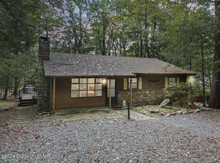 66 Split Rock Rd, Lake Harmony, PA 18624