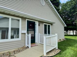 19 Victoria Cir, La Porte, IN 46350