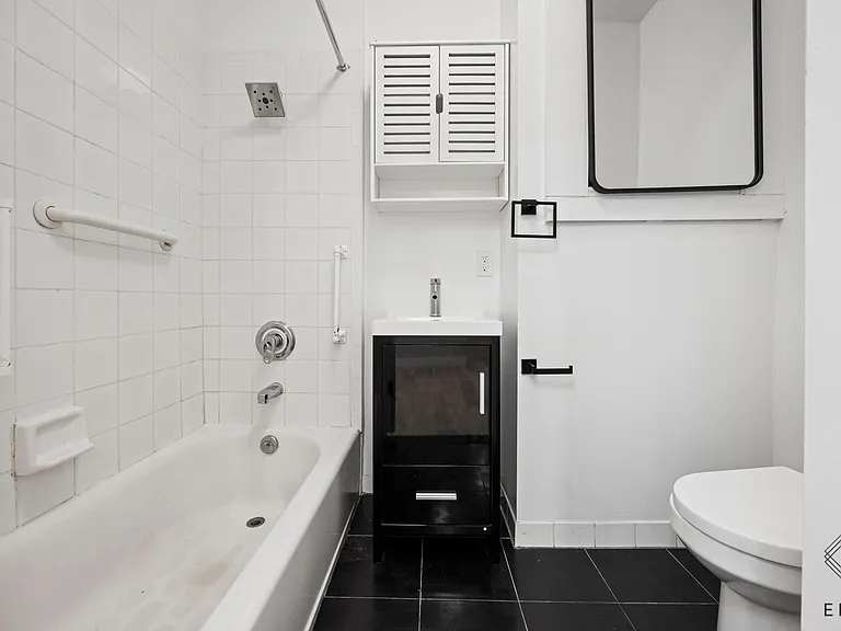 739 6th Ave #2B — Photo 15