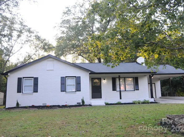 4901 Greenwood Dr, Gastonia, NC 28052