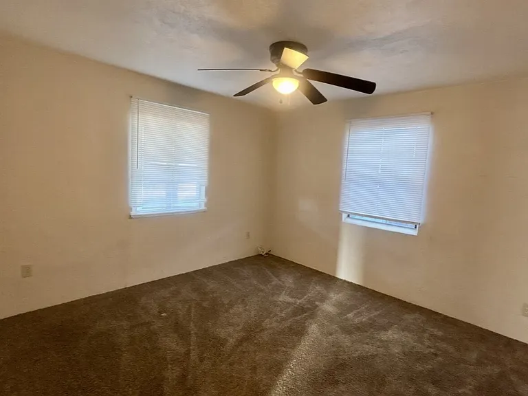 131 W Pastime Rd — Photo 7