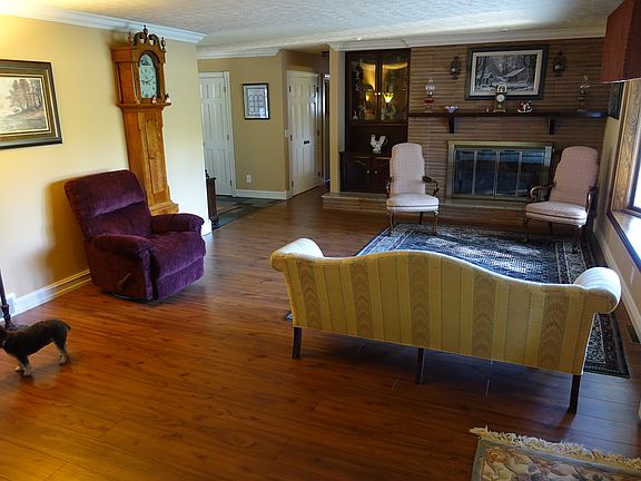 3rd image of 3483 Jonathon Dr
