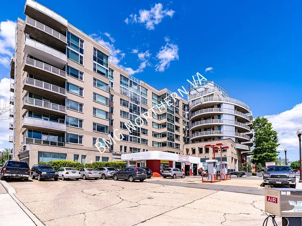 3409 Wilson Blvd #407