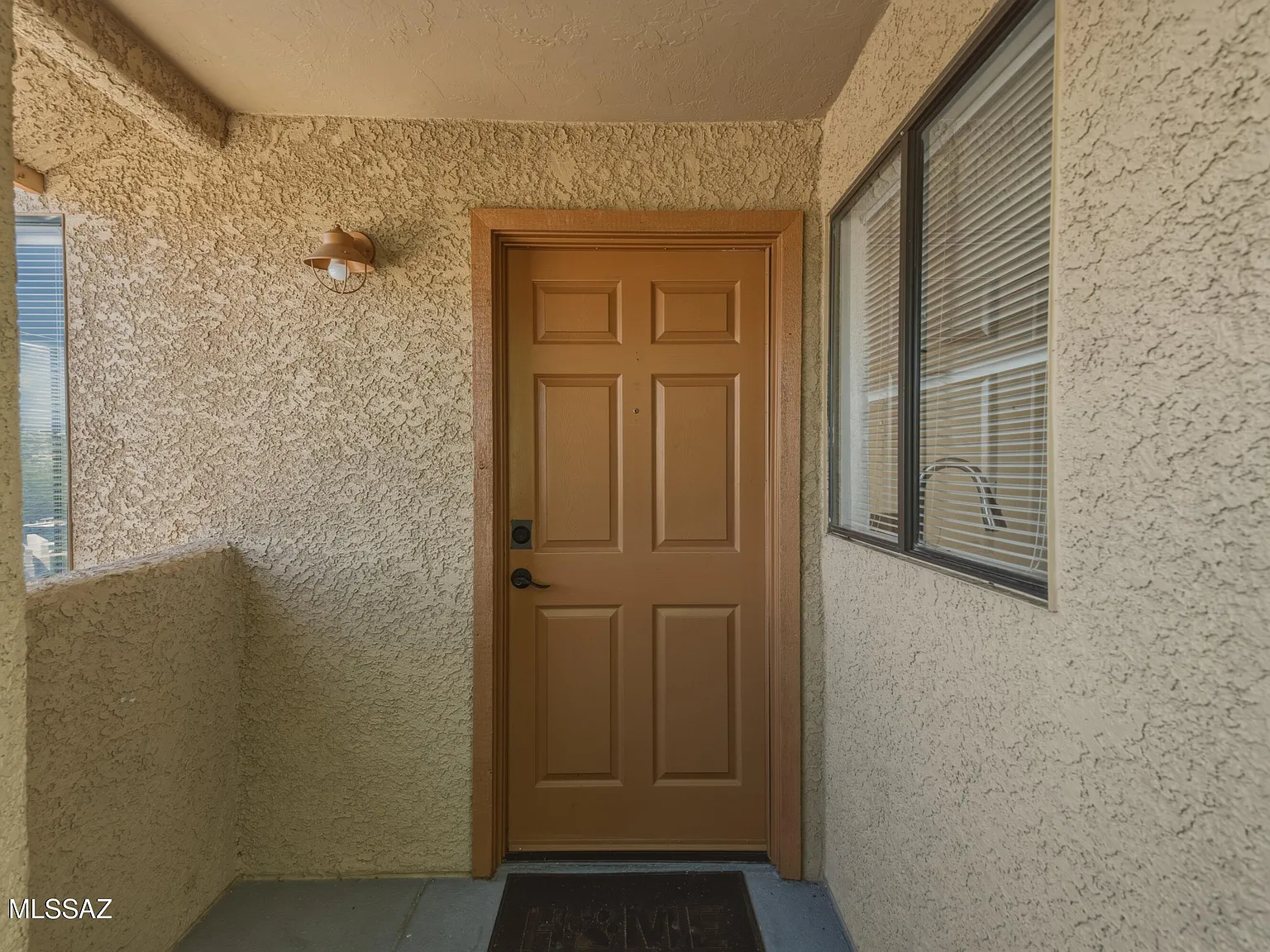 3 bed, 2.0 bath, 1152 sqft, $2,100 — Photo 4