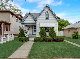 829 Arthur Ave, Racine, WI 53405