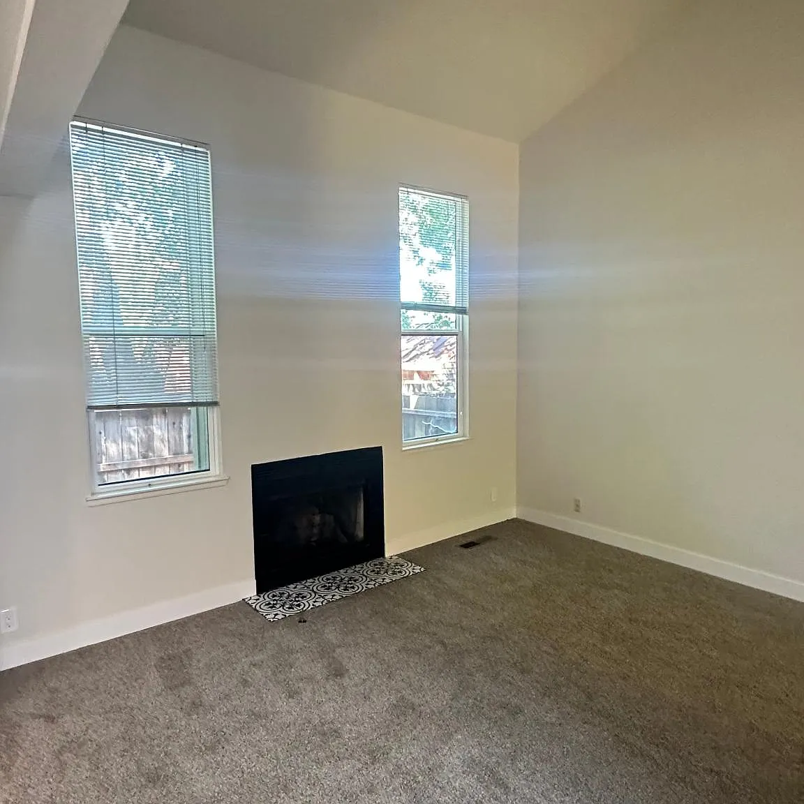 2 bed, 2.5 bath, 1205 sqft, $3,200 — Photo 4