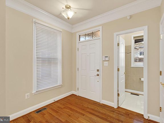 5th image of 5650 Tower Hill Cir