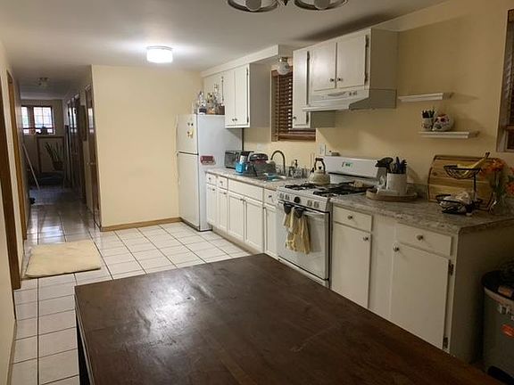 3rd image of 4238 N Kimball Ave #Basement