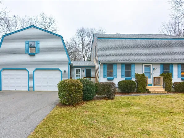 49 Meaghan Cir, Taunton, MA 02780