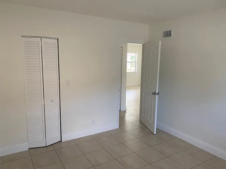 452 SW 4th Ave — Photo 7