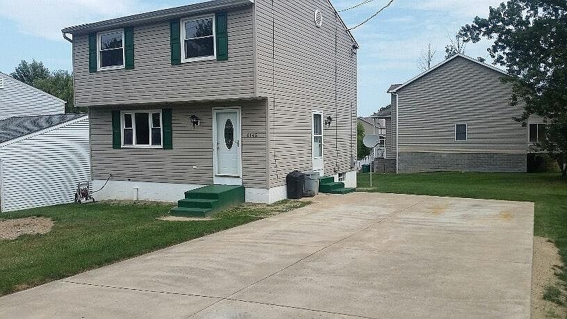 1st image of 4145 Davison Ave