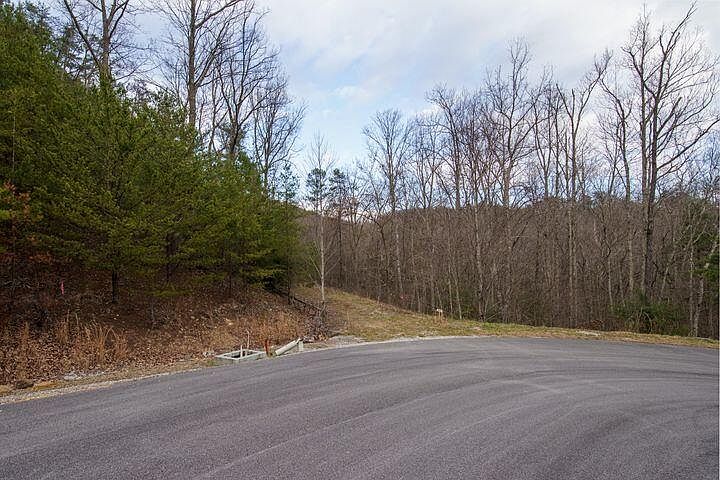 1st image of Jones Creek Ln