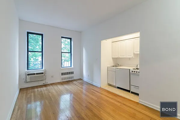 Rented by Bond New York | media 12