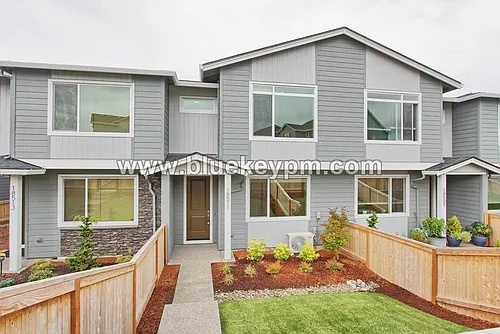 18511 NE 44th Ave Photo 1