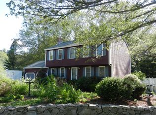 6 Gaskill Cir, Hopedale, MA 01747