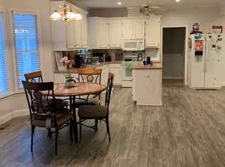 101 Tabb Ln, Yorktown, VA 23693