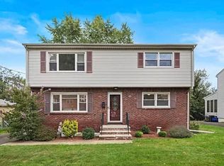 12 Stanchak Ct #A, Clifton, NJ 07014