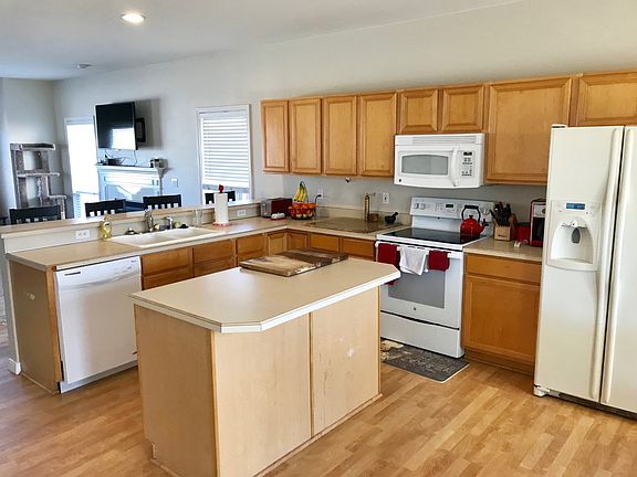 Kitchen island