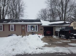 334 E High St, Mendon, IL 62351