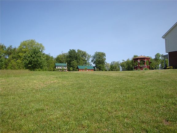 2nd image of 715 Victoria Way