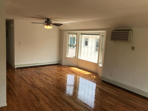 Living room (part 2)