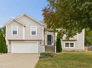 20556 W 220th Ter, Spring Hill, KS 66083